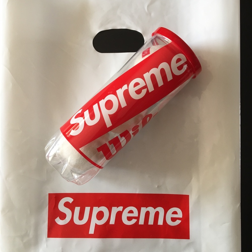 DEADSTOCK SUPREME WILSON TENNIS BALLS